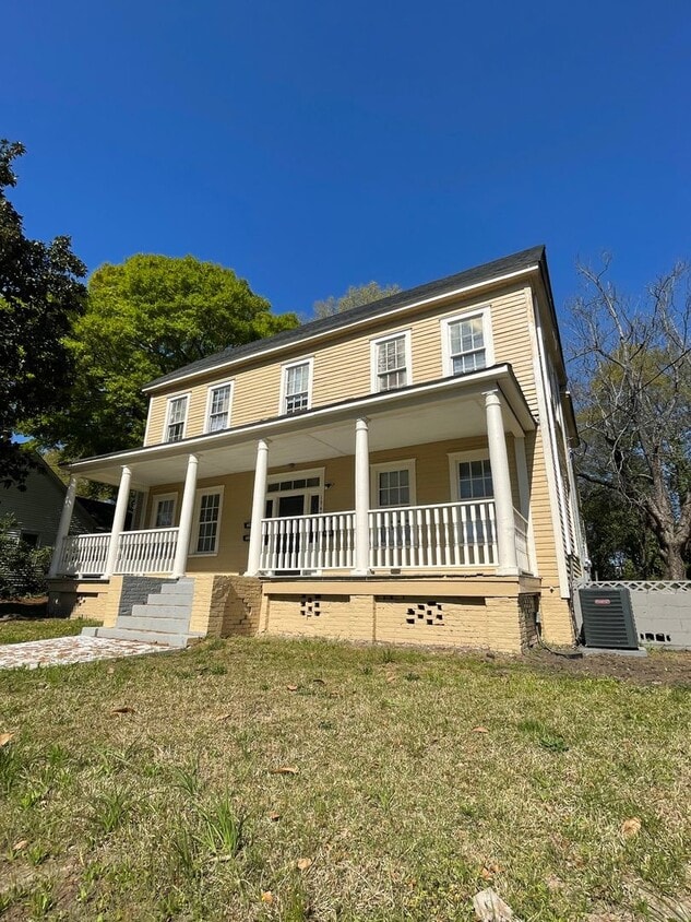 Primary Photo - Charming Downtown Orangeburg Victorian Condo