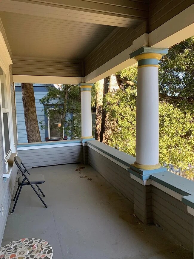 Foto del edificio - 208 Bodega Ave