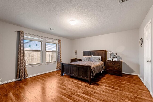 Building Photo - 2034 Eddlewood Ct