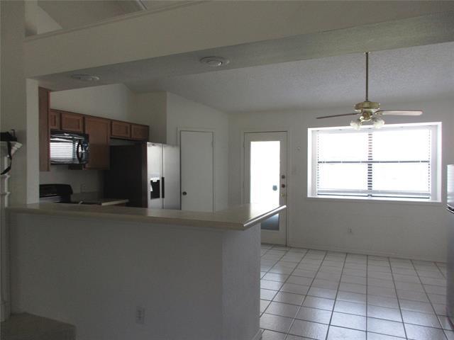 Building Photo - 2332 Aquaduct Dr