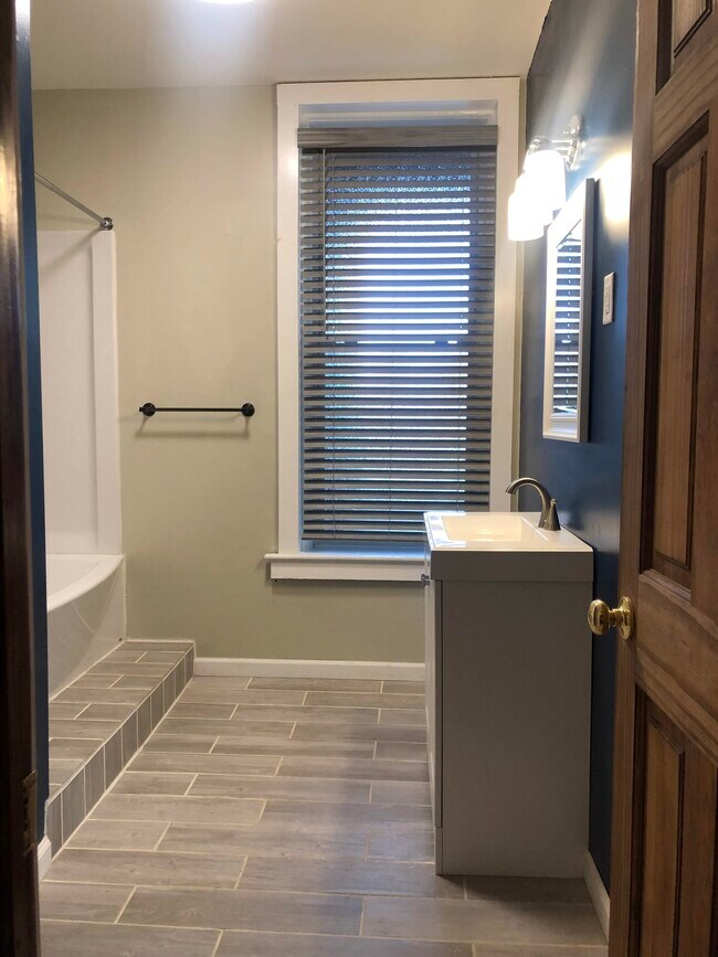 130 North Main, Oneida, NY 13421 Apartments in Oneida, NY