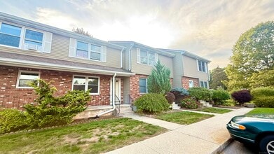 Building Photo - 9 St Marc Cir