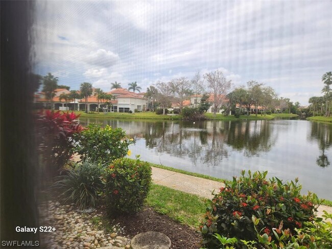 Building Photo - 5479 Peppertree Dr