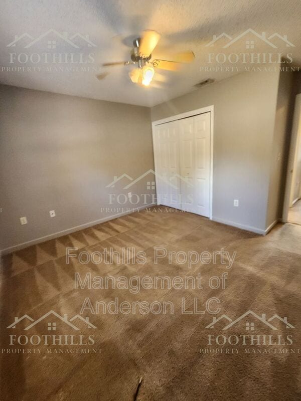 Building Photo - 226 Bridgeview Dr