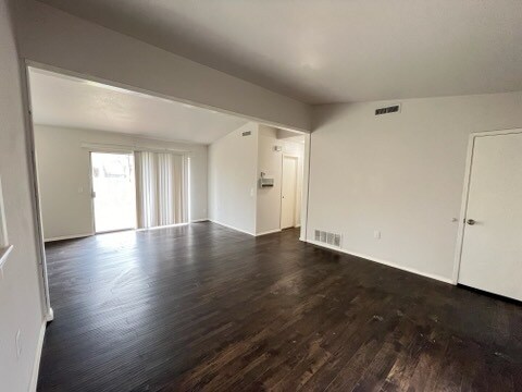 Building Photo - 7609 Leafy Hollow