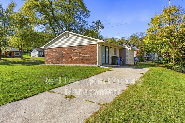 Foto del edificio - 3352 Hartston Dr