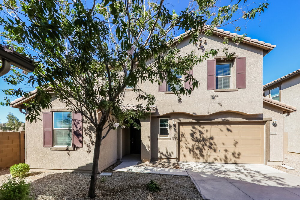 Foto principal - 16667 W Sierra St