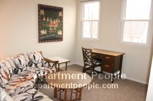 Foto del edificio - 2911 N Wolcott Ave