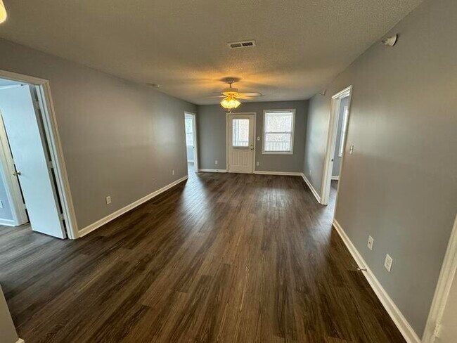 Building Photo - 1140-302 Carlton Ave! Remodled 4 Bed 4 Bath!