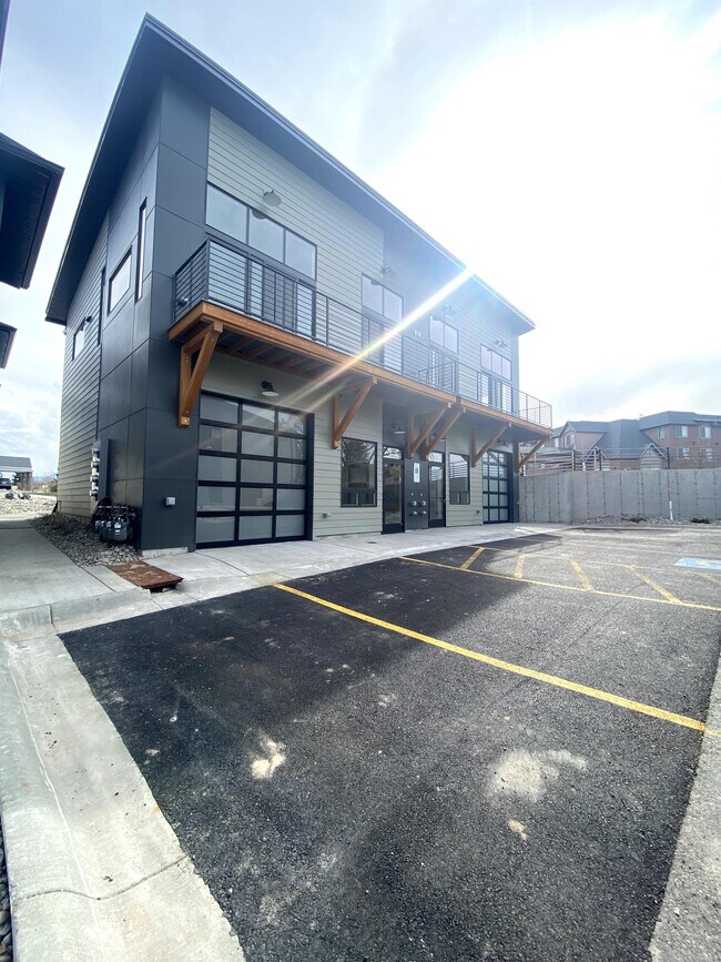 Foto del edificio - 613 Nikles Dr