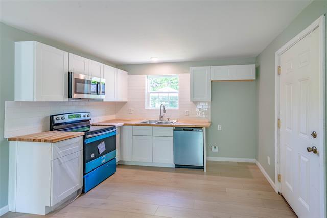 Foto principal - 1468 W Austin St