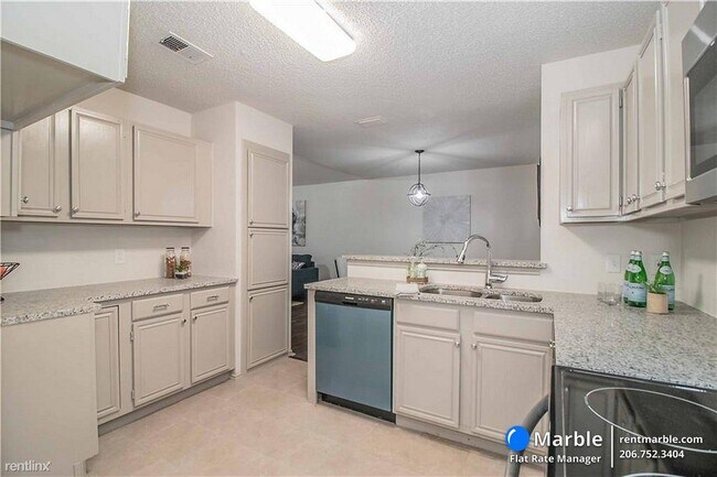 Foto del edificio - 3 br, 2 bath House - 6909 Bentley Ave