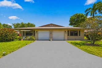 Building Photo - 1651 Palmland Dr