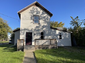 Building Photo - 1435 Pearl Pl SW