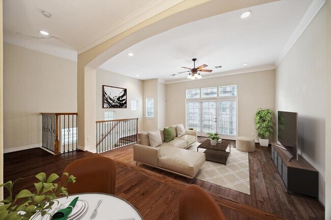Foto del edificio - 9007 Harbor Hills Dr