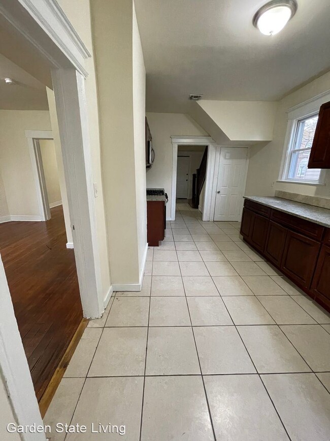 Building Photo - 5 br, 2 bath House - 90 Alexander Street