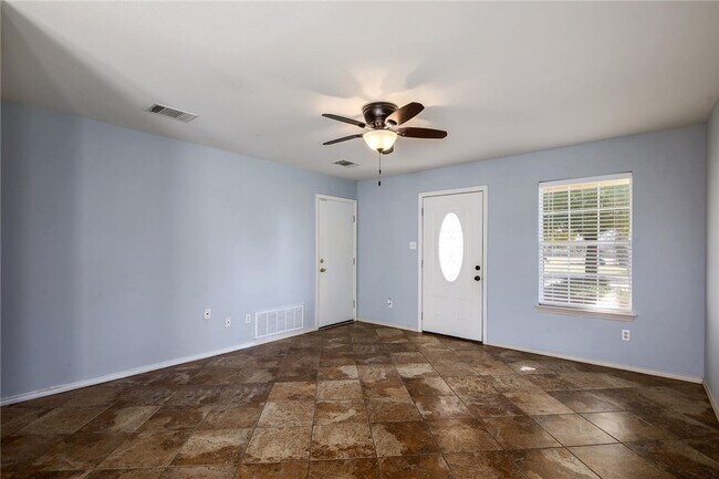 Foto del edificio - 12808 Chime Dr