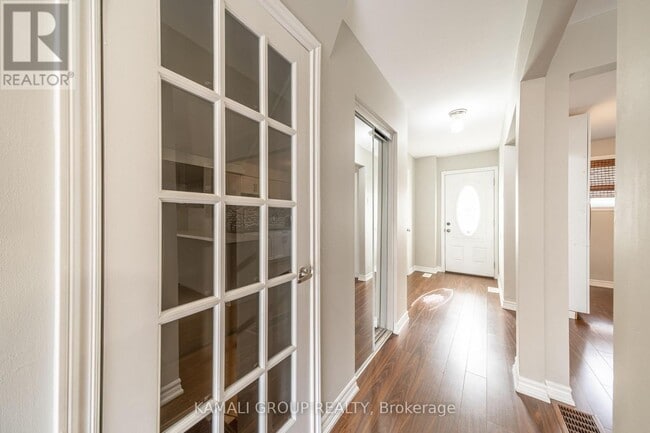 Building Photo - 913 Carnaby Crescent