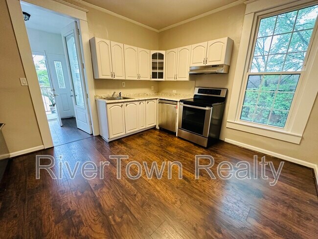 Foto del edificio - 215 N Bellevue Blvd