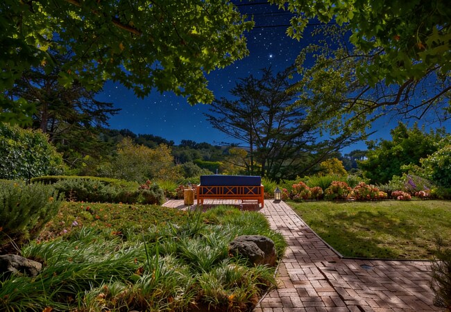 Foto del edificio - 1476 Crestline Dr