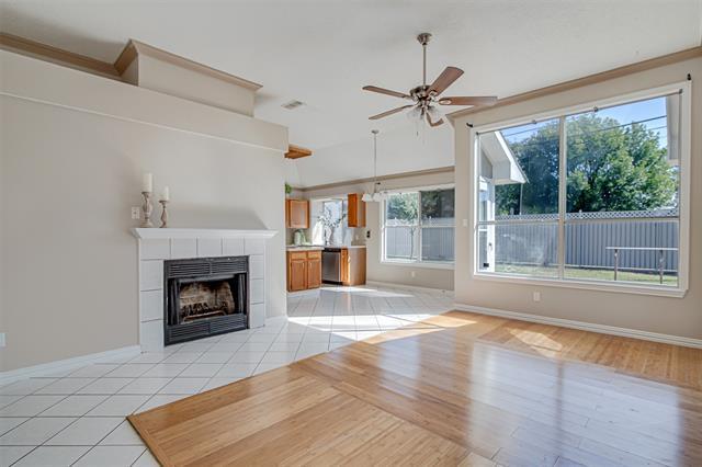 Building Photo - 5803 Lakeway Ct