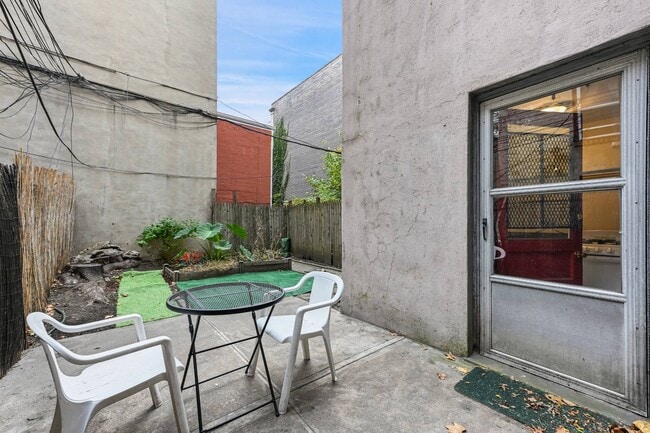 Foto del edificio - 219 Clinton Ave