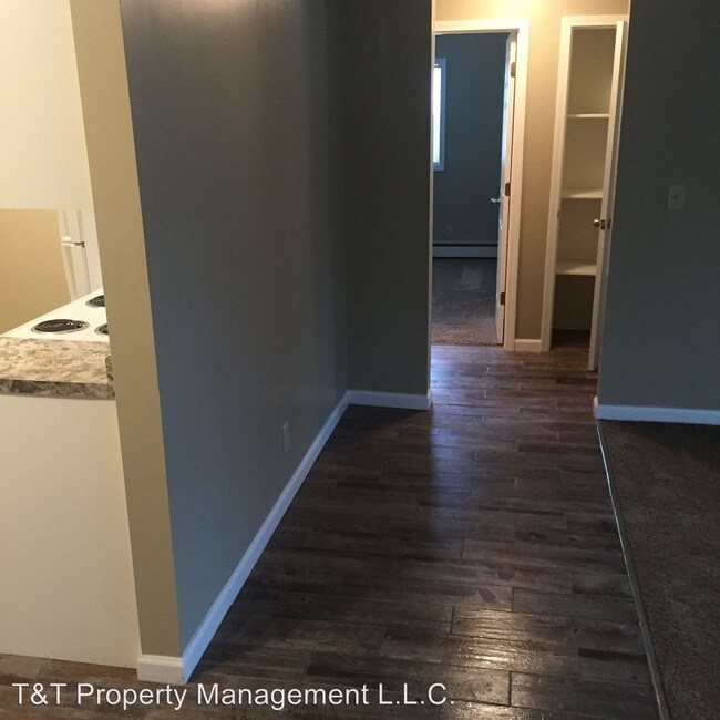 Foto del edificio - 2826-2826 Euclid Ave