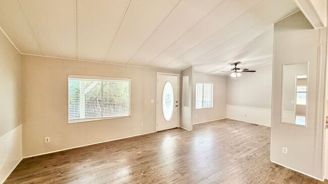 Building Photo - Awesome Updated Single Story in The Darling "Farm" Community of Wildomar, Close to Everything, bu...