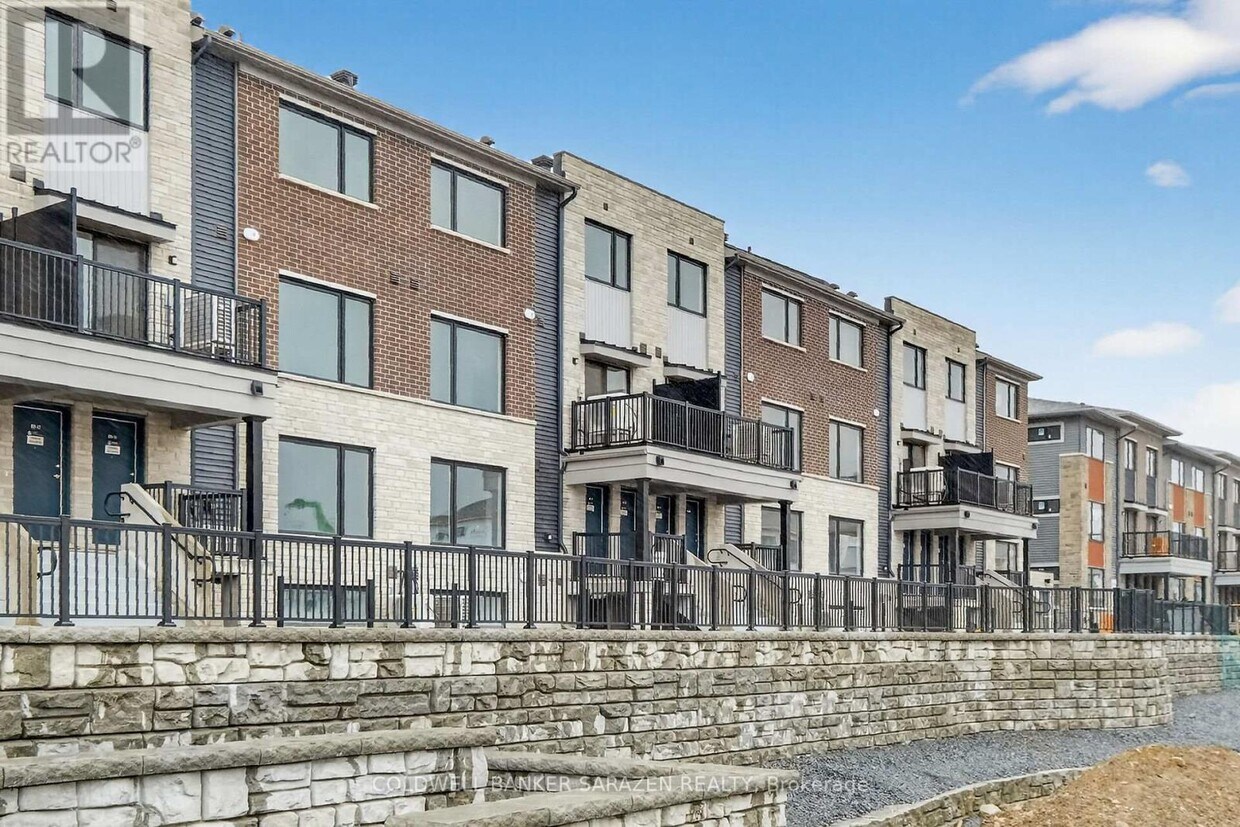 Photo principale - 801 Glenroy Gilbert Dr