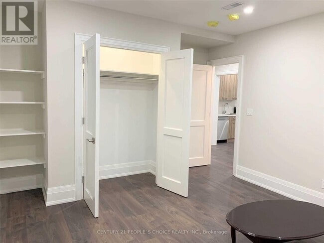 Building Photo - 168 Fairview Rd W