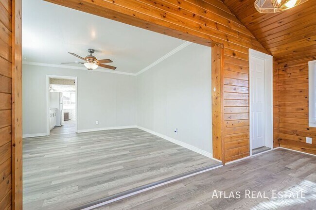 Foto del edificio - 657 Irving St