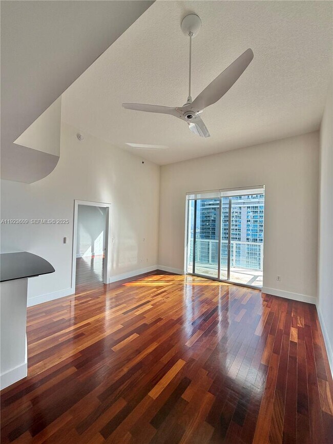 Foto del edificio - 1060 Brickell Ave