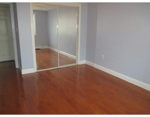 Building Photo - 16 Kenmar Dr