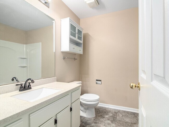 Building Photo - 3023 Anton Dr