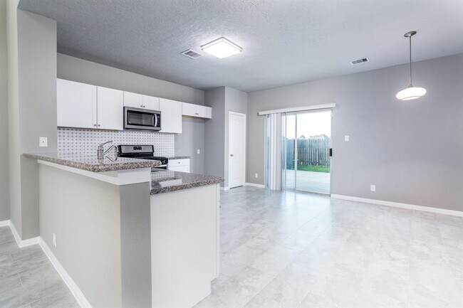 Building Photo - 10830 Harston Dr