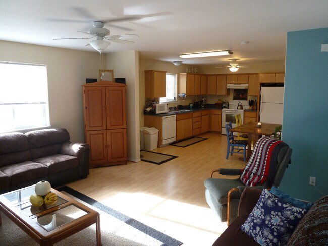 Foto del edificio - 513 N Jefferson St