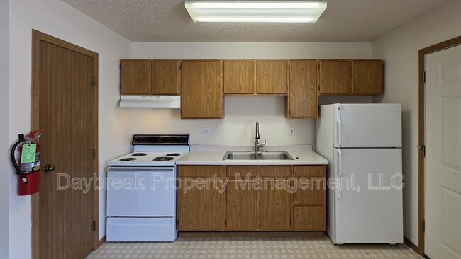 Building Photo - 1305 34th St Cir S
