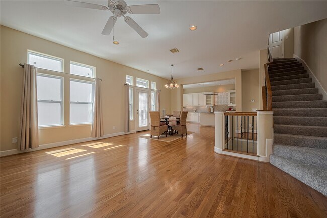 Foto del edificio - 2121 Harold St