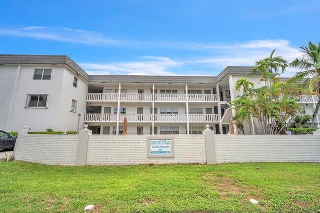 Foto del edificio - 6200 NE 22nd Way