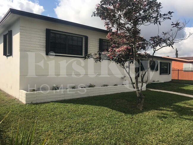 Foto del edificio - 1420 NW 176th Terrace