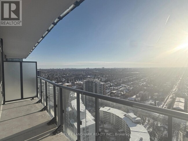 Building Photo - 15 Ellerslie Ave