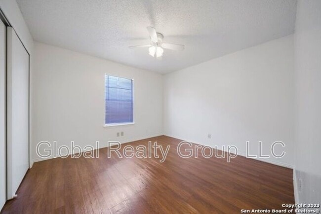 Foto del edificio - 818 Station St