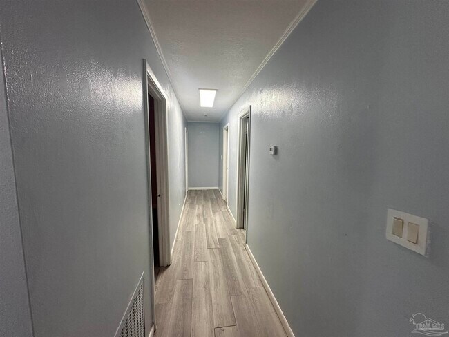 Foto del edificio - 2833 Bellview Ave