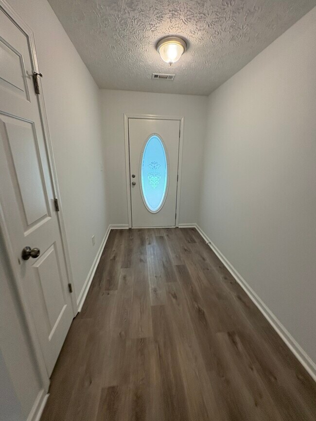 Foto del edificio - 229 Pebble Creek Dr
