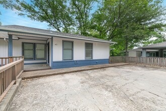 Building Photo - 42 Dogwood Dr