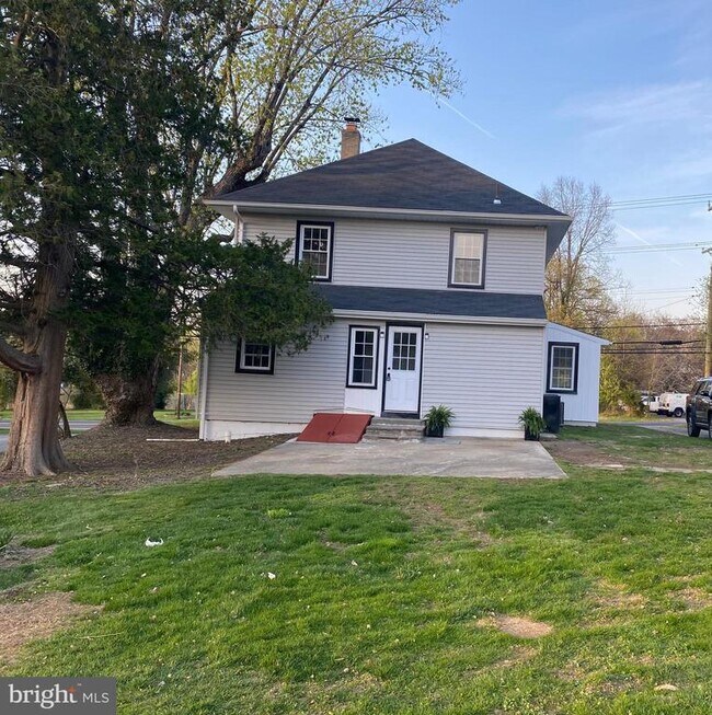 Foto del edificio - 10141 Liberty Rd