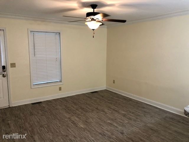 Building Photo - 8589 Lake Marion Dr