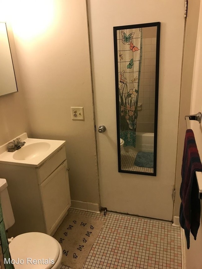 Foto del interior - 105 13th Ave S