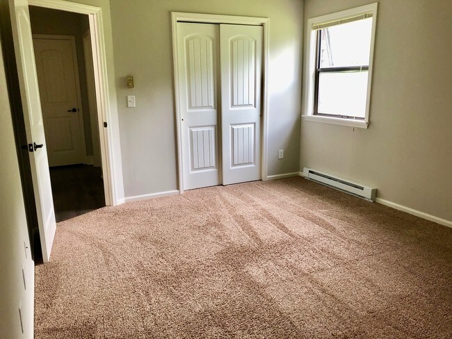Building Photo - Guilderland Court Apartments