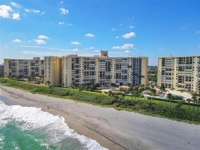 Foto del edificio - 400 Ocean Trail Way